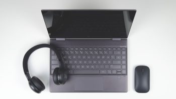 How much Amazon virtual assistant earns?