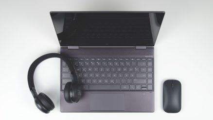 How much Amazon virtual assistant earns?