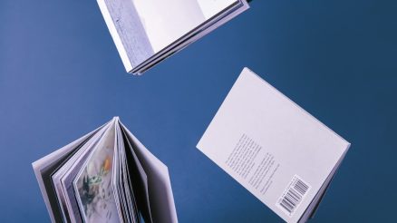 How to choose the right paper stock for a double-sided brochure?
