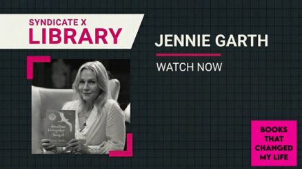 How Jennie Garth Found Radical Acceptance via Richard Bach